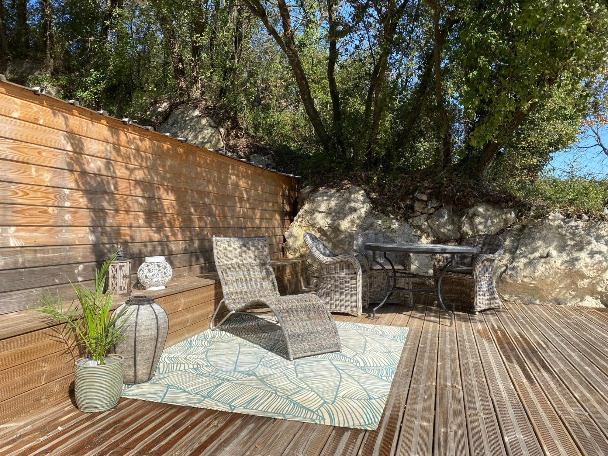 Bed and Breakfast L'Eveil En Provence Entrecasteaux Exterior foto