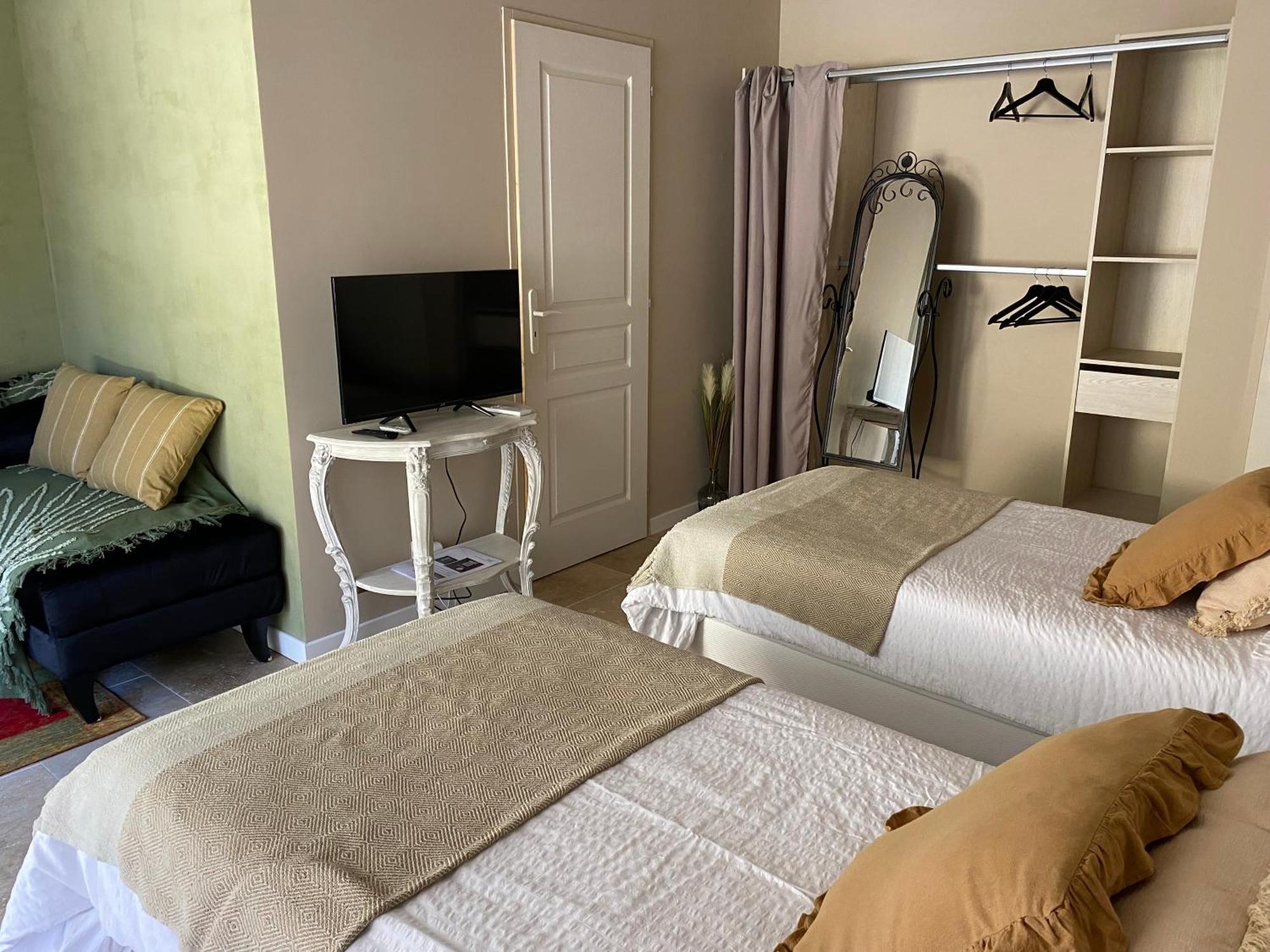 Bed and Breakfast L'Eveil En Provence Entrecasteaux Exterior foto